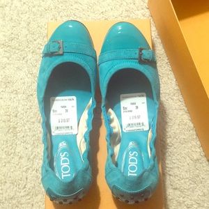 Brand new Tod’s ballet flats in 39